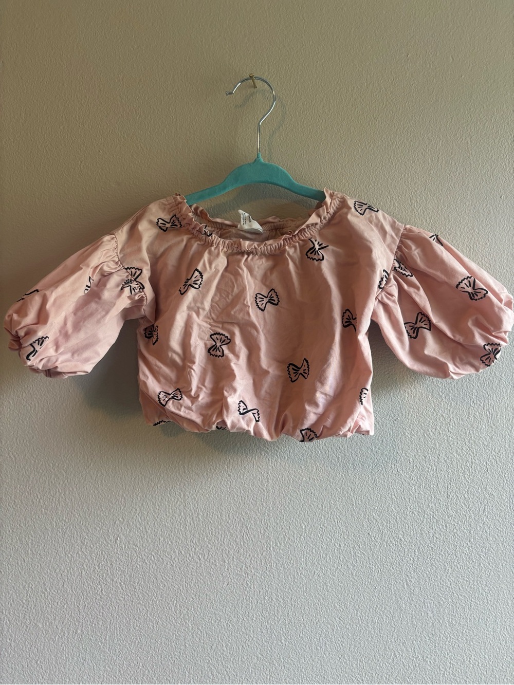stem Pink Puff Sleeve Top with Black Bow Tie Pasta 🍝 Print